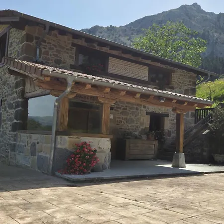 Caserio Solaguren Parque Natural Urkiola Chalet